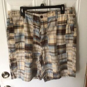 Arrow plaid shorts